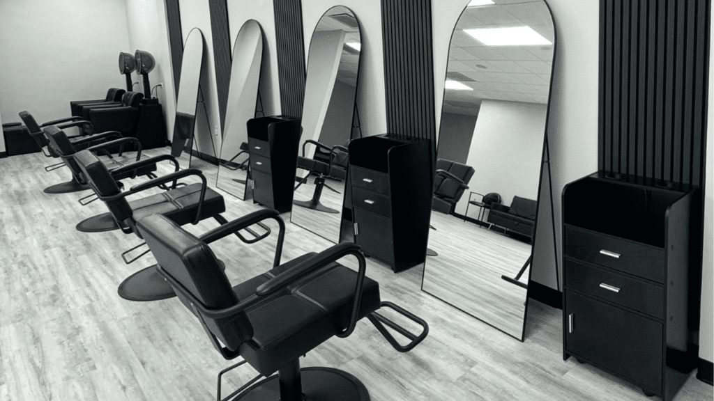 Hair Salon vs. Beauty Salon: Which One is Right for You? 6 Hair Salon vs. Beauty Salon: Which One is Right for You?